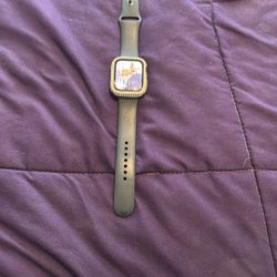 Apple Watch Comes With Bumper And Charger