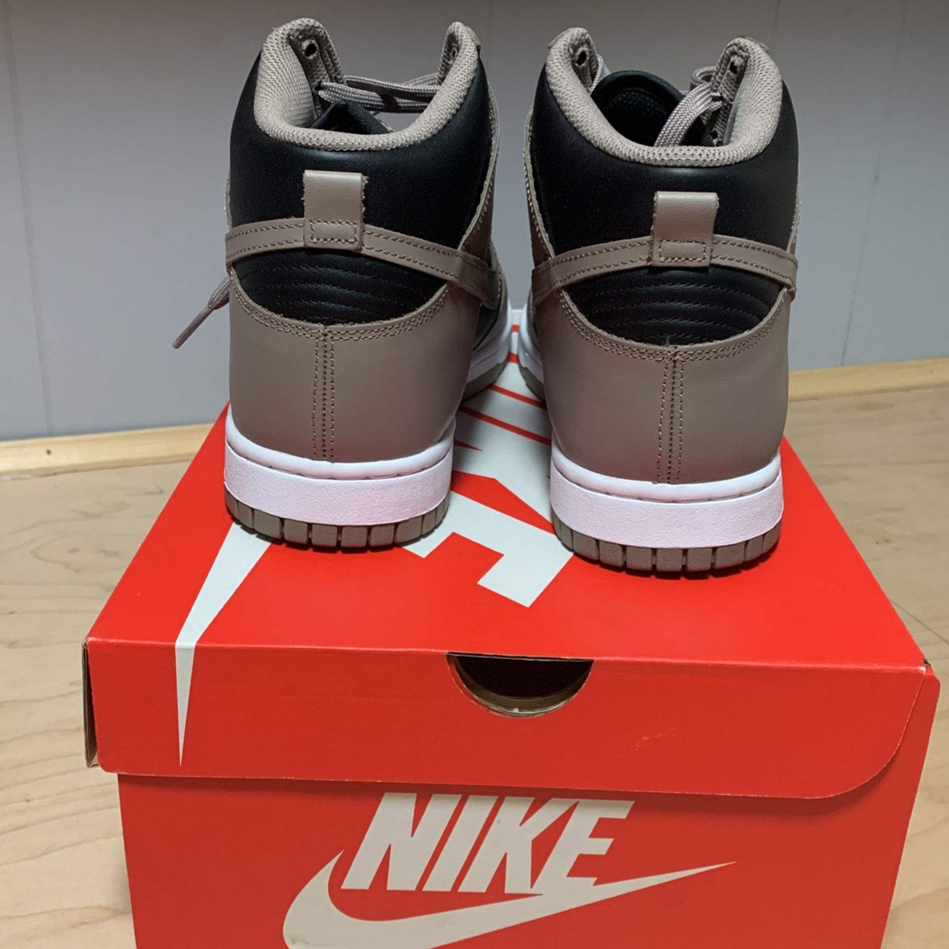 Dunk High Moon Fossil DD1869 002
