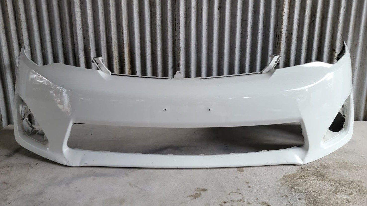 2012-2014 Toyota Camry LE Front Bumper Cover OEM