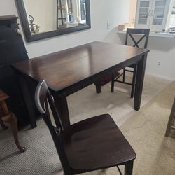 Dining Table & 2 chairs $10