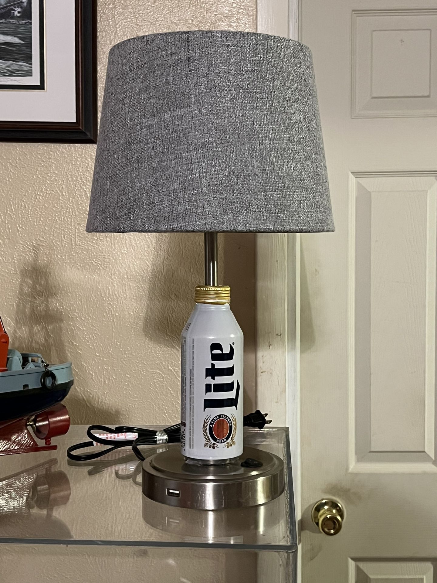 Man Cave Lamp, S/s With USB Charger 