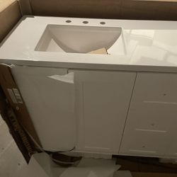 Glacier Bay Bannister 61 in. Double Sink White Bath Vanity with Granite-Look Colorpoint White Cultured Marble Top (Assembled) 