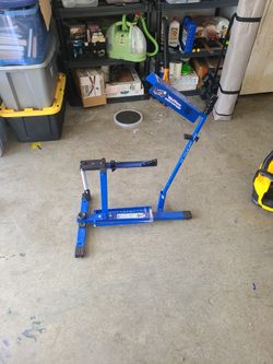 Louiville Blue Flame Pitching Machine