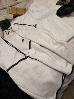 nike tech brand new size xl