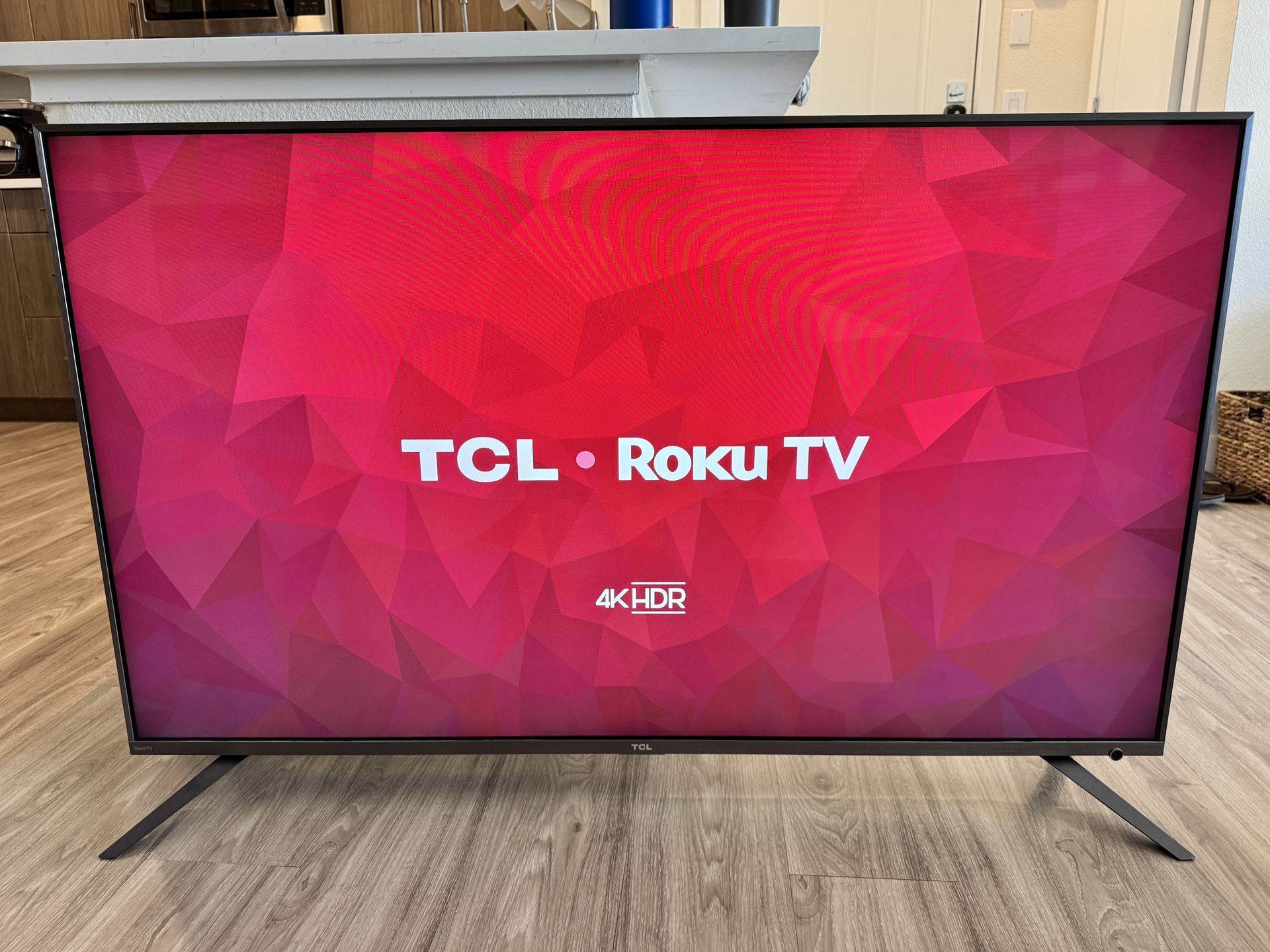 TCL Roku TV 55” – 4K HDR Smart TV