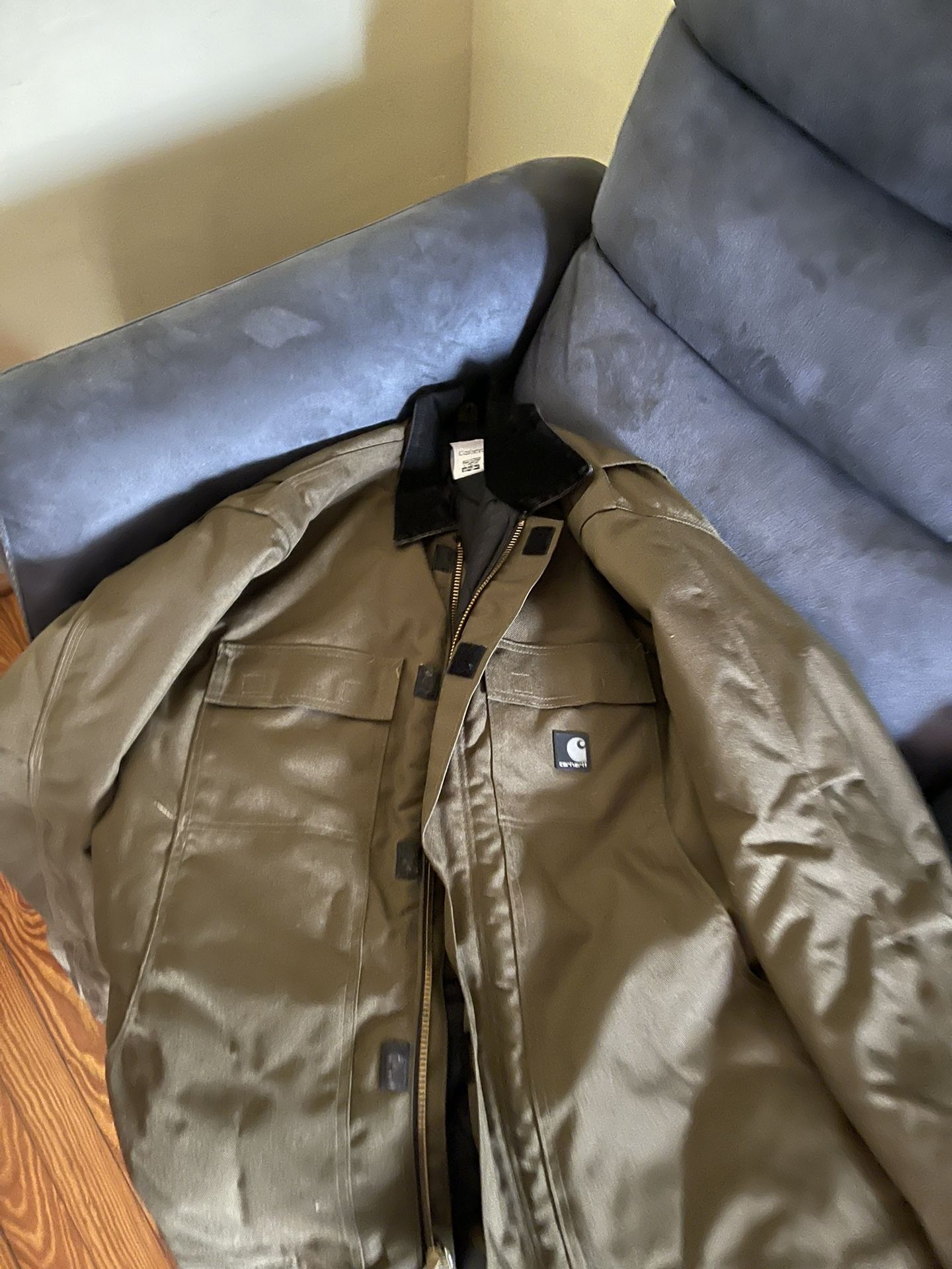 Carhart jacket men’s Size L