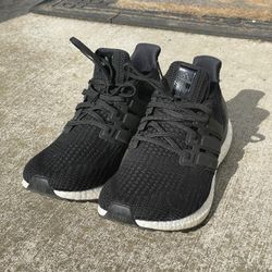 Adidas Ultraboost (M 9.5/W 11)