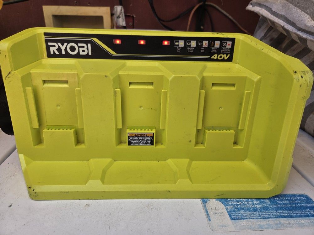 RYOBI 40V Lithium-Ion 3-Port Charger