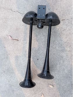 1937 Chevy horns