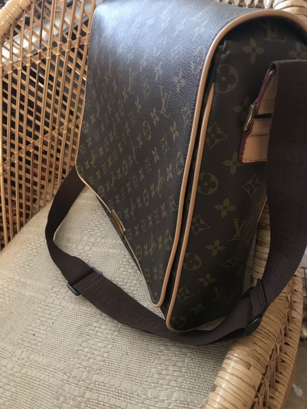 Louis Vuitton laptop bag (mint condition) for Sale in Fort Lauderdale, FL - OfferUp