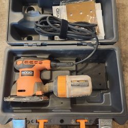 Rigid sander in hard case barely used