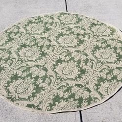 6ft Round Outdoor Rug - Brand New / Never Used