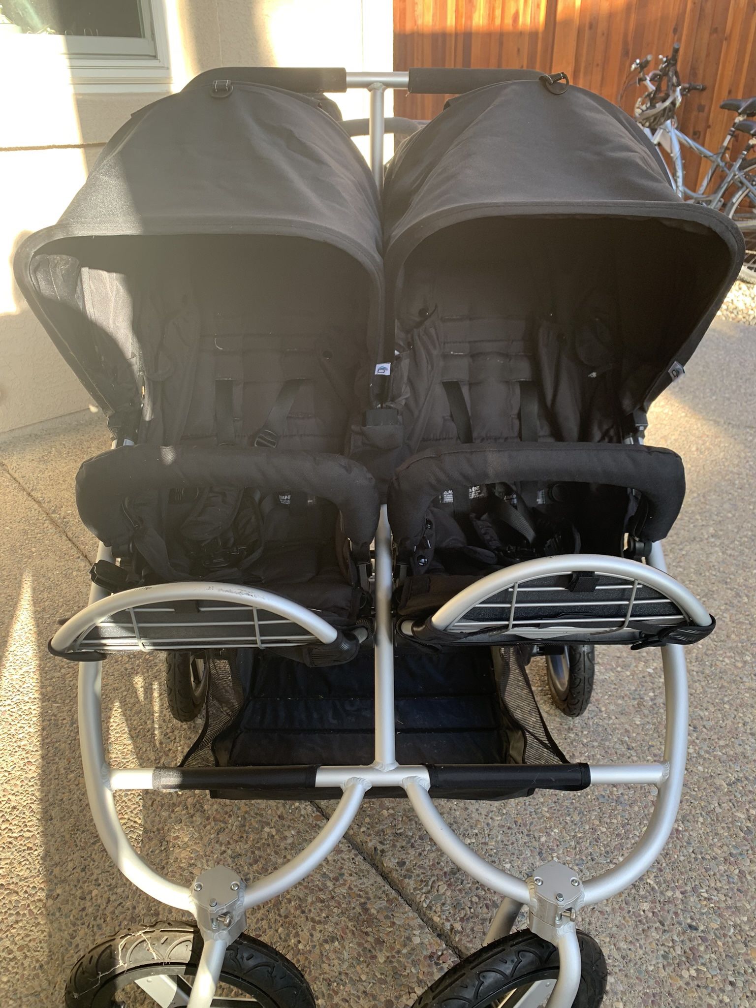 Bumbleride Double Stroller 