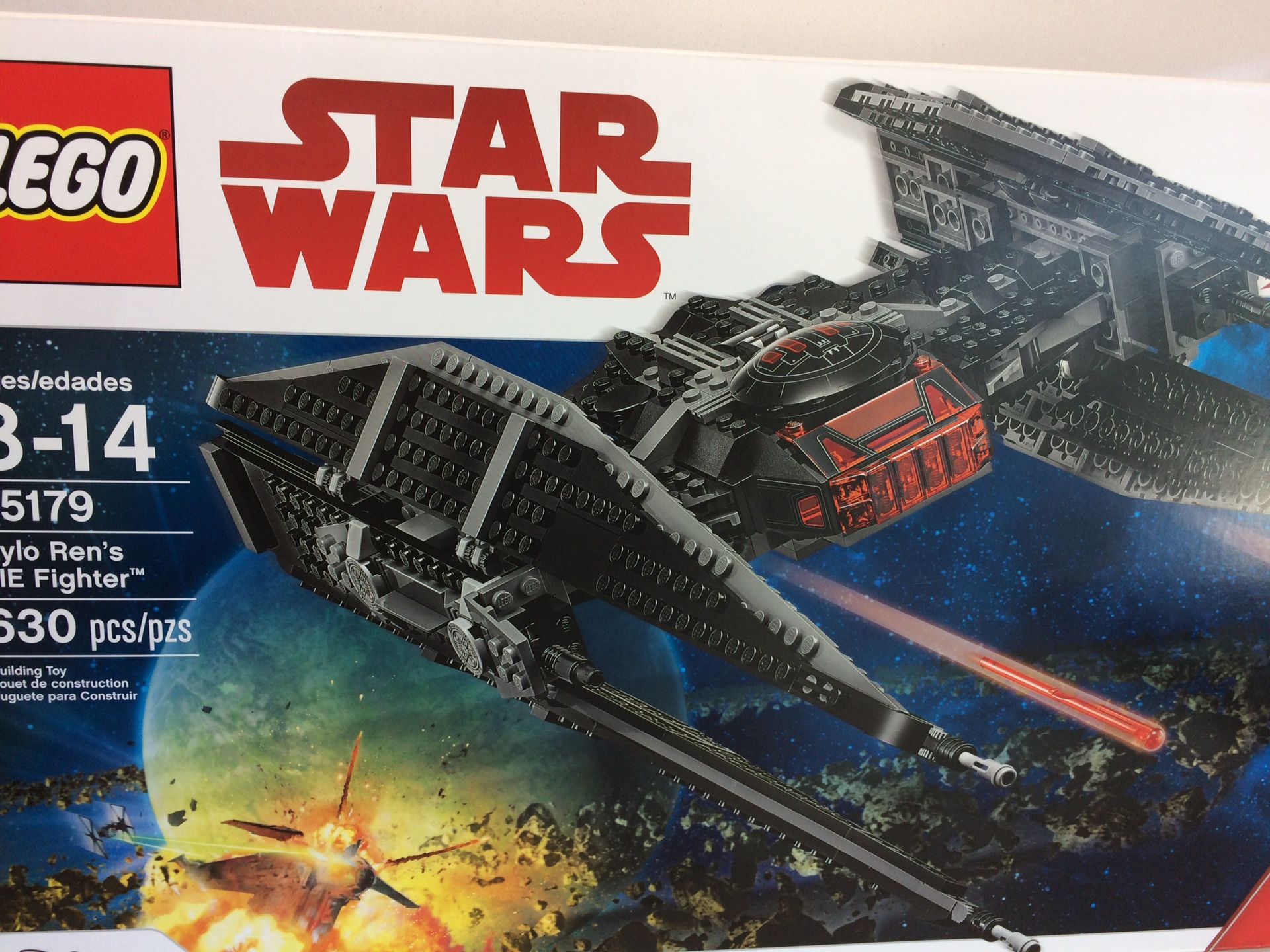 Kylo Ren's Tie Fighter Star Wars LEGO 75179