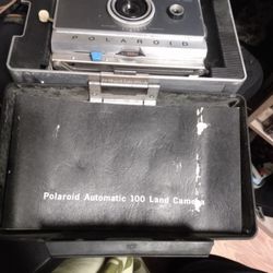 Vintage Polaroid 100 Land Camera