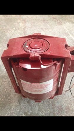 Crown motor heating system