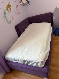 Twin Bed