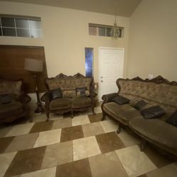 Victorian Style Couch Set 