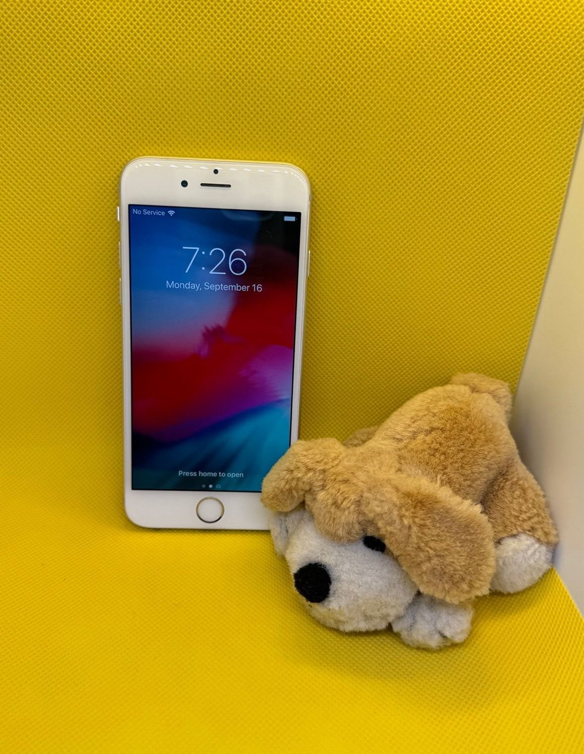 Apple iPhone 6 Silver 128 GB AT&T (read)
