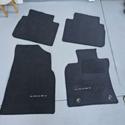 2020 TOYOTA CAMRY SE OEM FLOORMATS