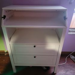 IKEA Changing TABLE 