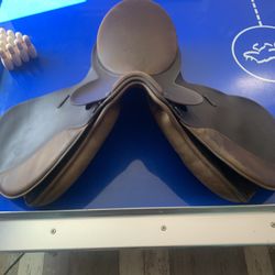 Bates Horse Saddle Close Contact W/CAIR