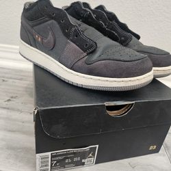 Air Jordan 1 Low Sz 7Y.