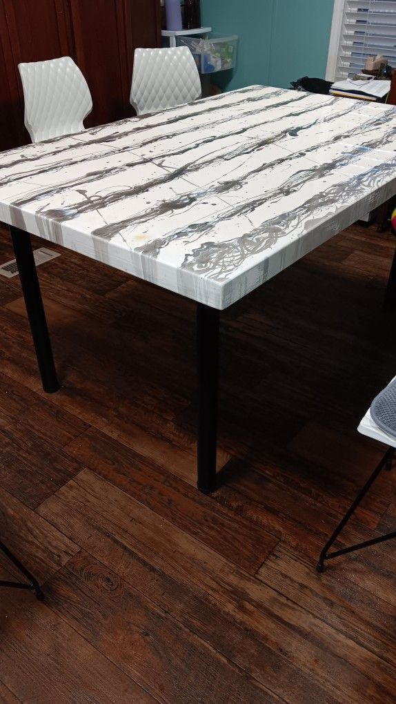 Dinning Table