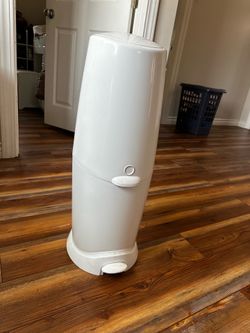 Genie diaper trashcan