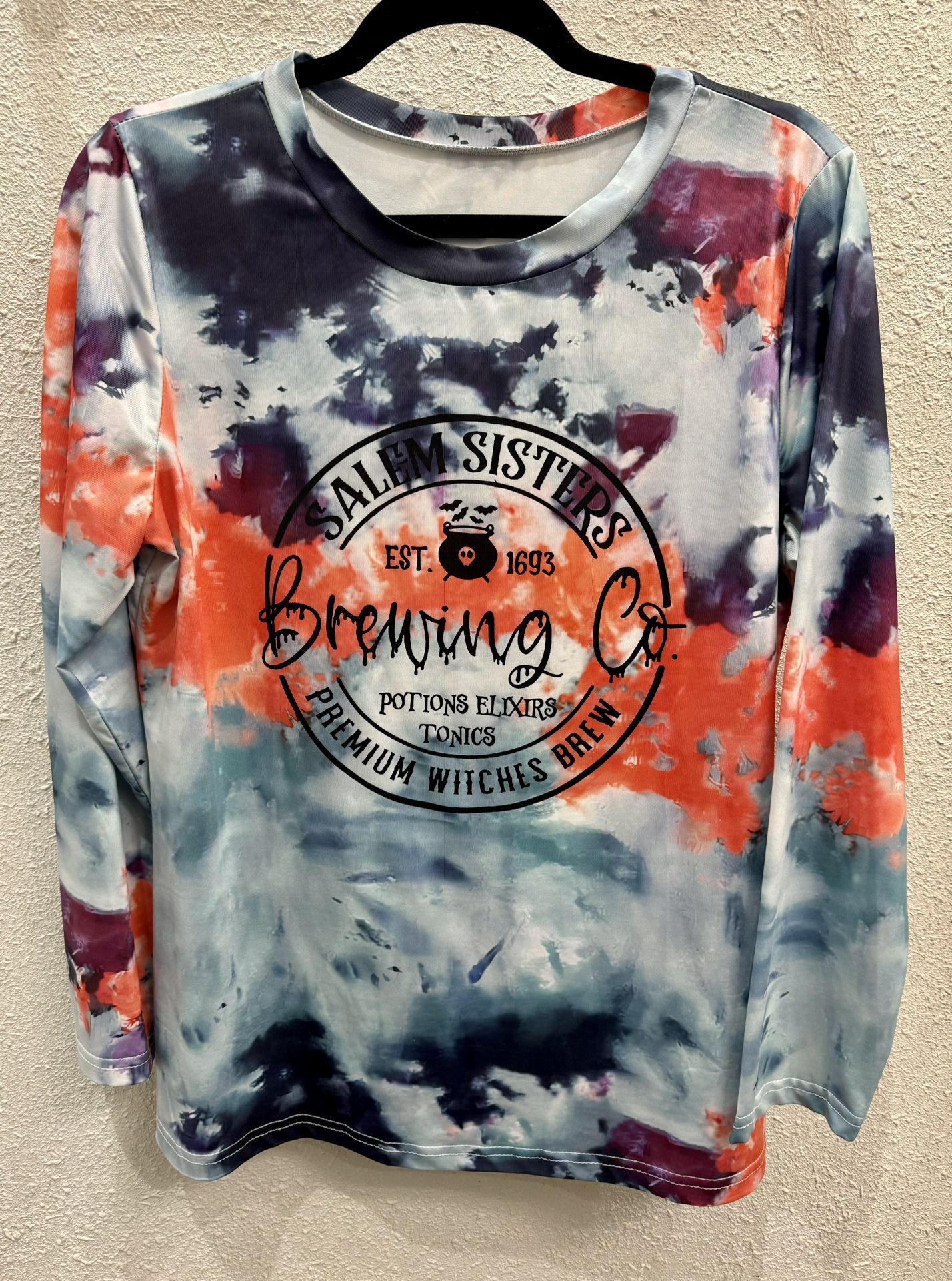 New. Women’s Size Large Salem Sisters Brewing Co Witches Brew Tie Dye Shirt