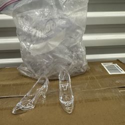 Clear Mini  high heels Plastic $25 for 50pieces “51ave and Glendale “