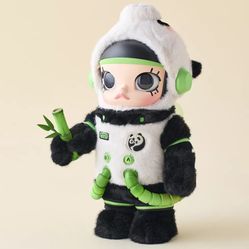 400% POP MART Space Molly Panda – Brand New Sealed (Receipt Included)