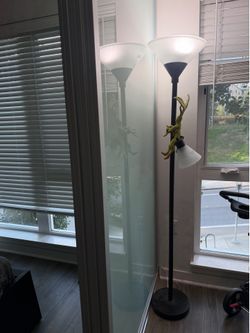 standing light