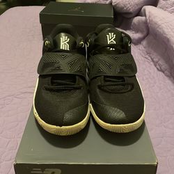Kyrie Irving basketball shoes