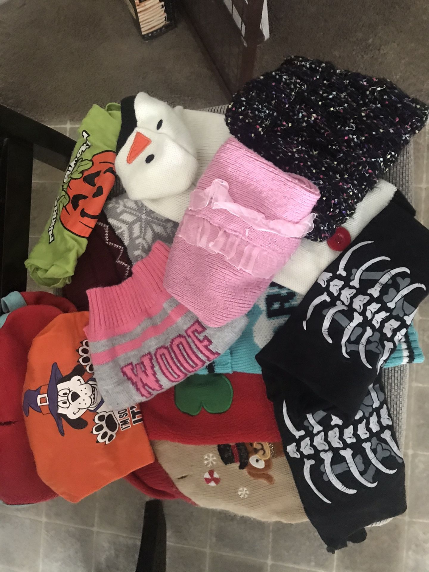 Dog sweaters/sweatshirts