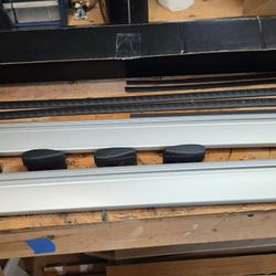Thule Aeroblade Crossbars. 47inch. Brand New. (Rack Crossbars)