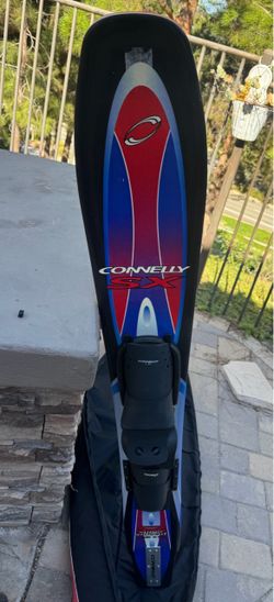 Connelly slalom Water ski