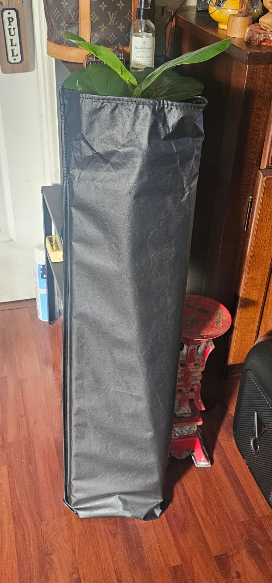 Subaru windshield shade