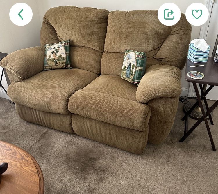(Like New) Beautiful Tan Love Seat/Recliner