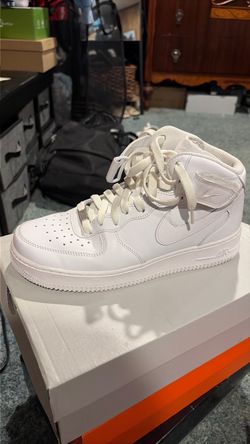 Shoes size 8.5-9.5 for low best offer ?
