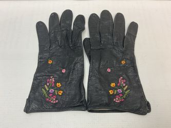 Vintage Ladies Soft Leather Floral Embroidered Design Gloves
