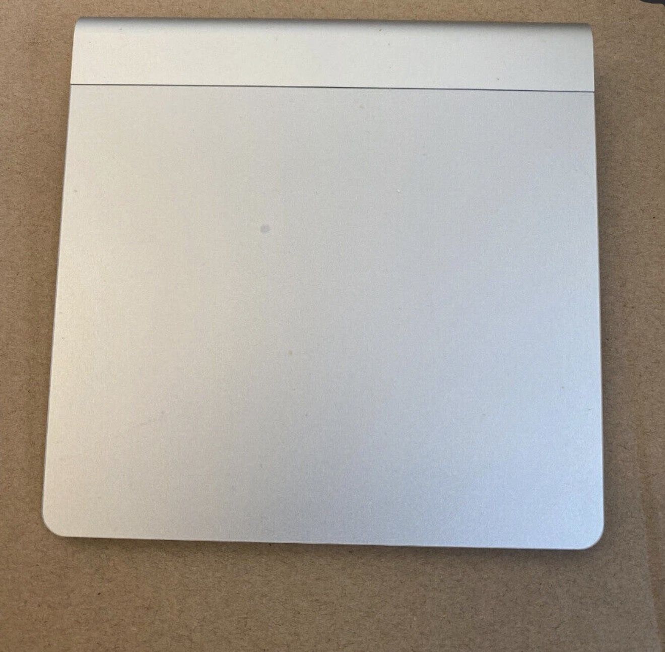 Apple A1339 Magic Trackpad Wireless Bluetooth Silver MC380LL/A w/Batteries!
