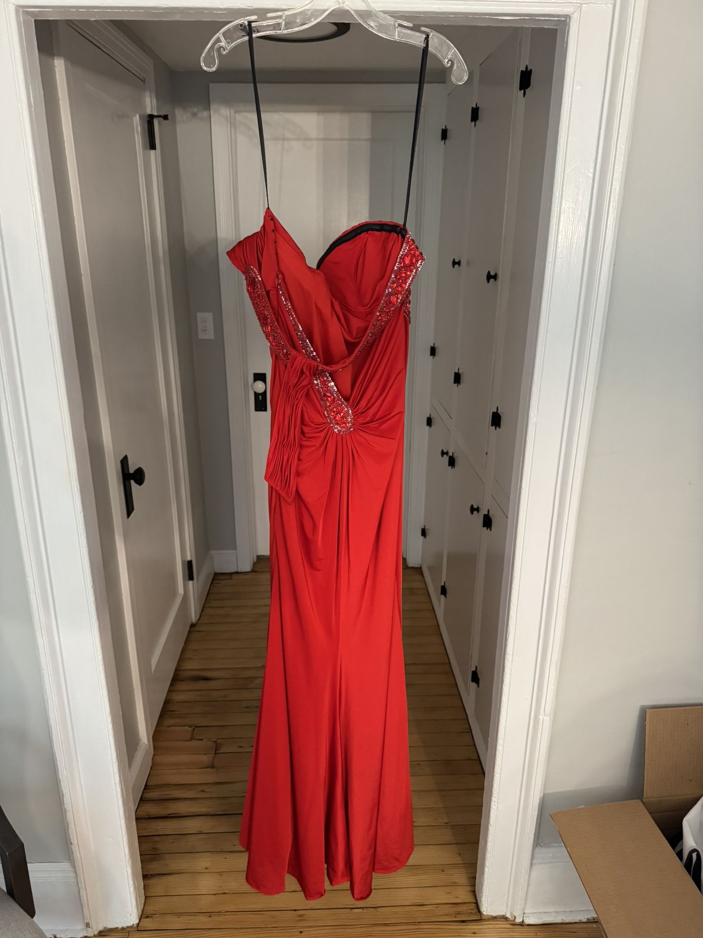 Women’s Red Jovani dress size 6. Prom, special occasion, party