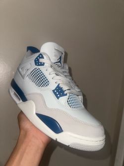 Air Jordan 4 Retro “Military Blues”