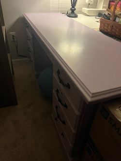 Free desk