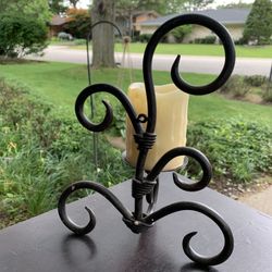 Black matte candle holder, can be hung or set on a table **candle not included (Location: Lincolnwood)