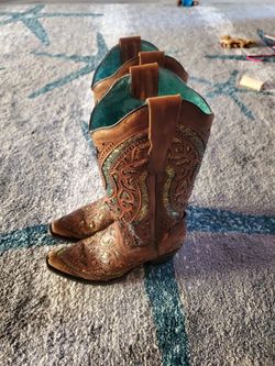Coral Boots (Women's Size 6)