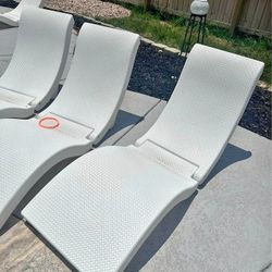 Deck Pool Lounge Chairs 