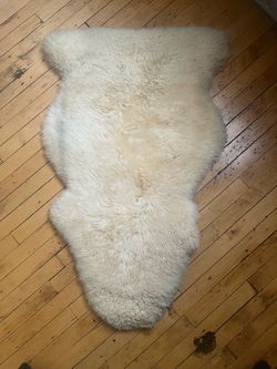 100% sheep skin rug (small)