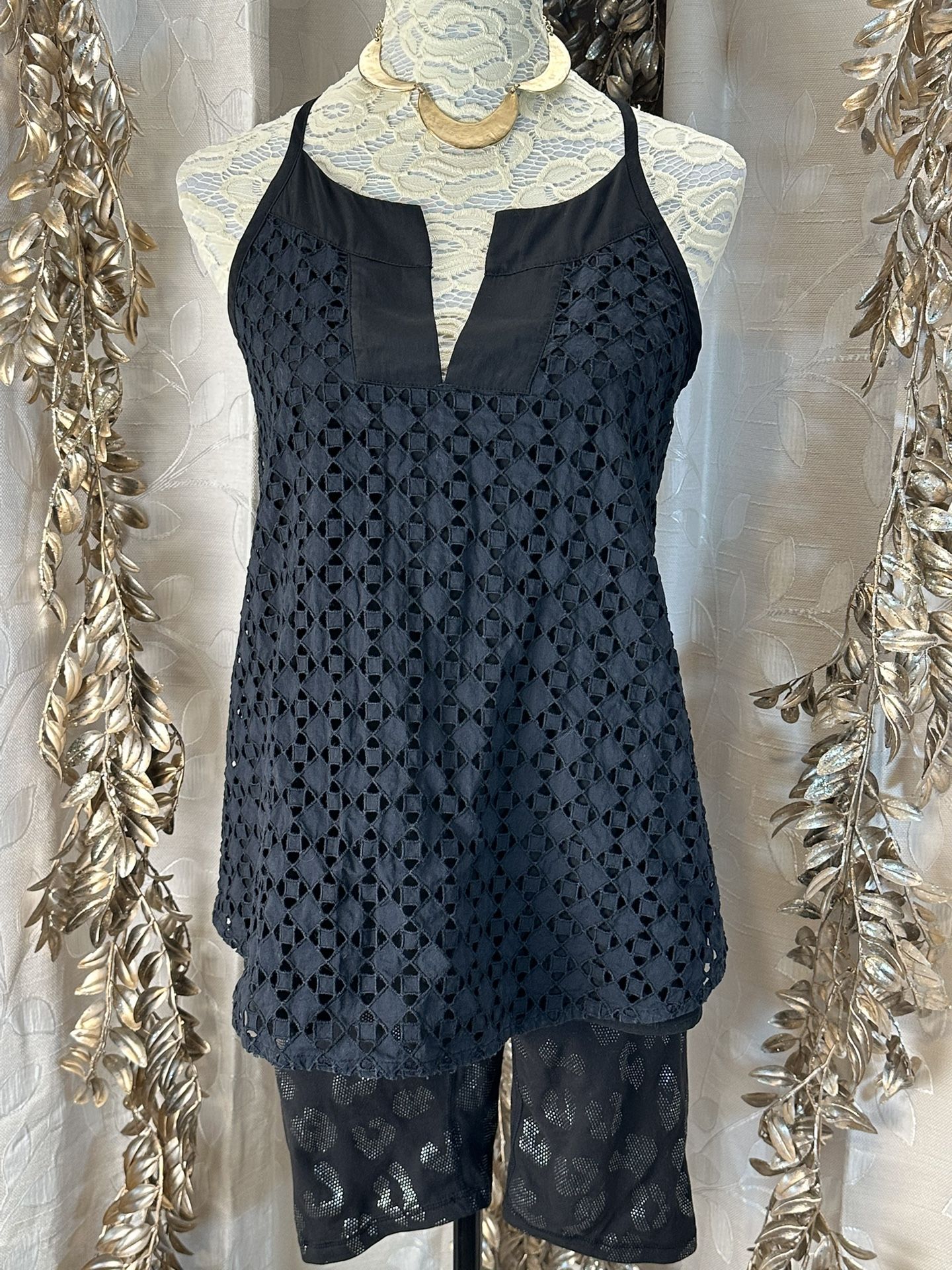 Athleta Black Eyelet Lace Tank Top Small Boho Summer Beachy Tassel Detail